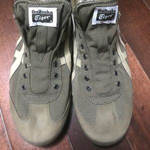 Onitsuka Tiger “shoelace” free slip-ons!
